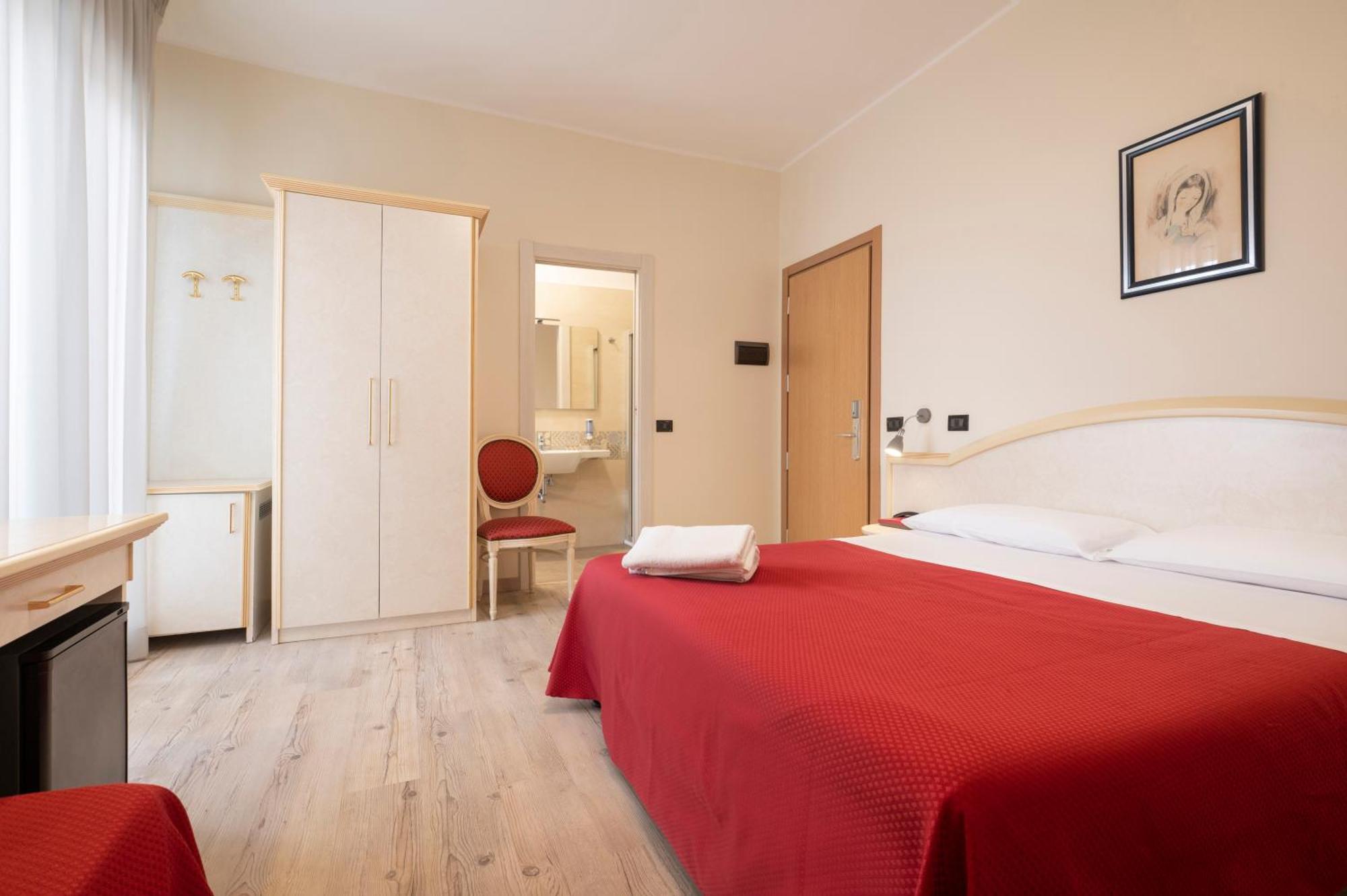 Hotel Mondial Porto Recanati Exterior photo