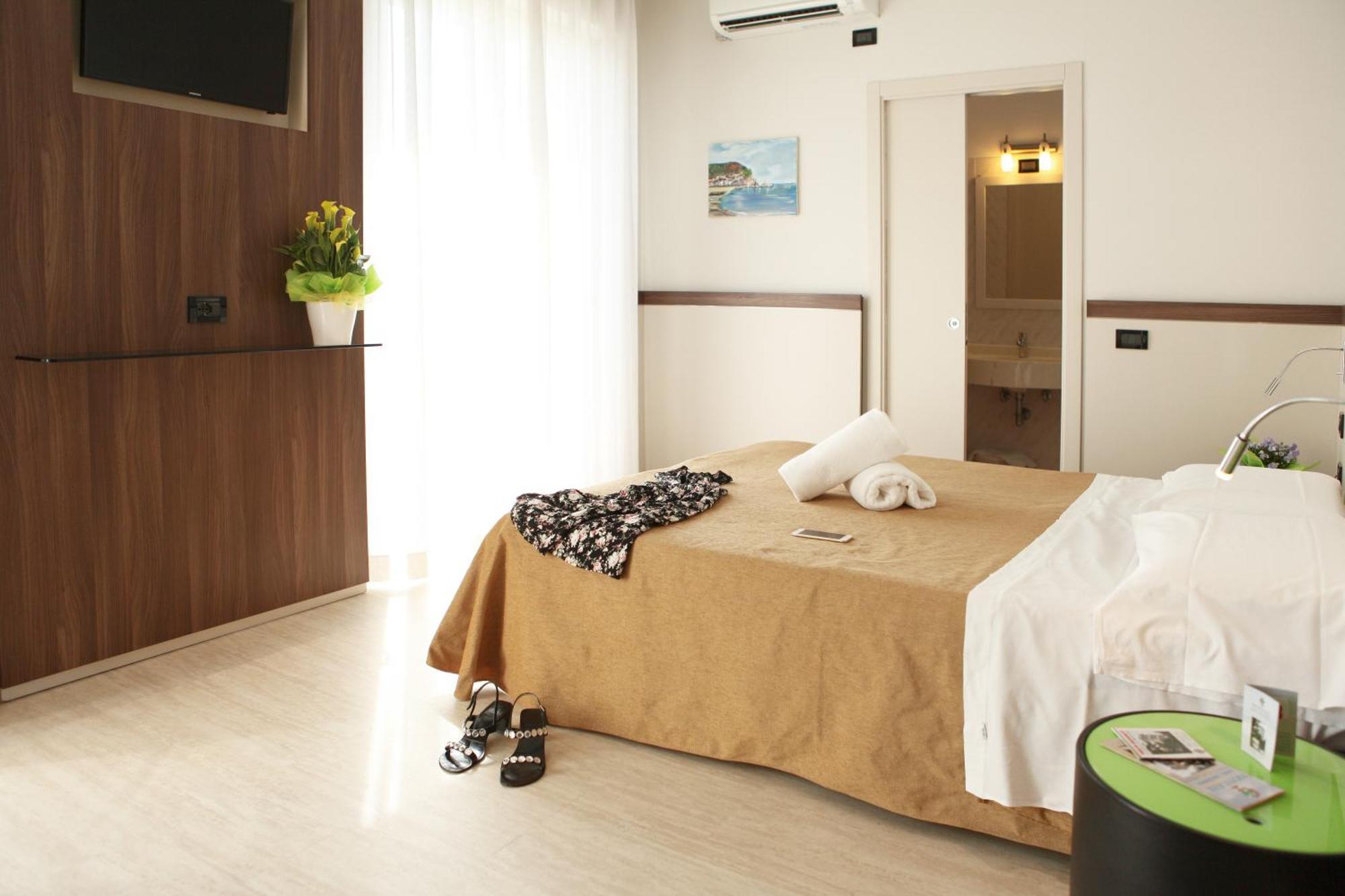 Hotel Mondial Porto Recanati Exterior photo