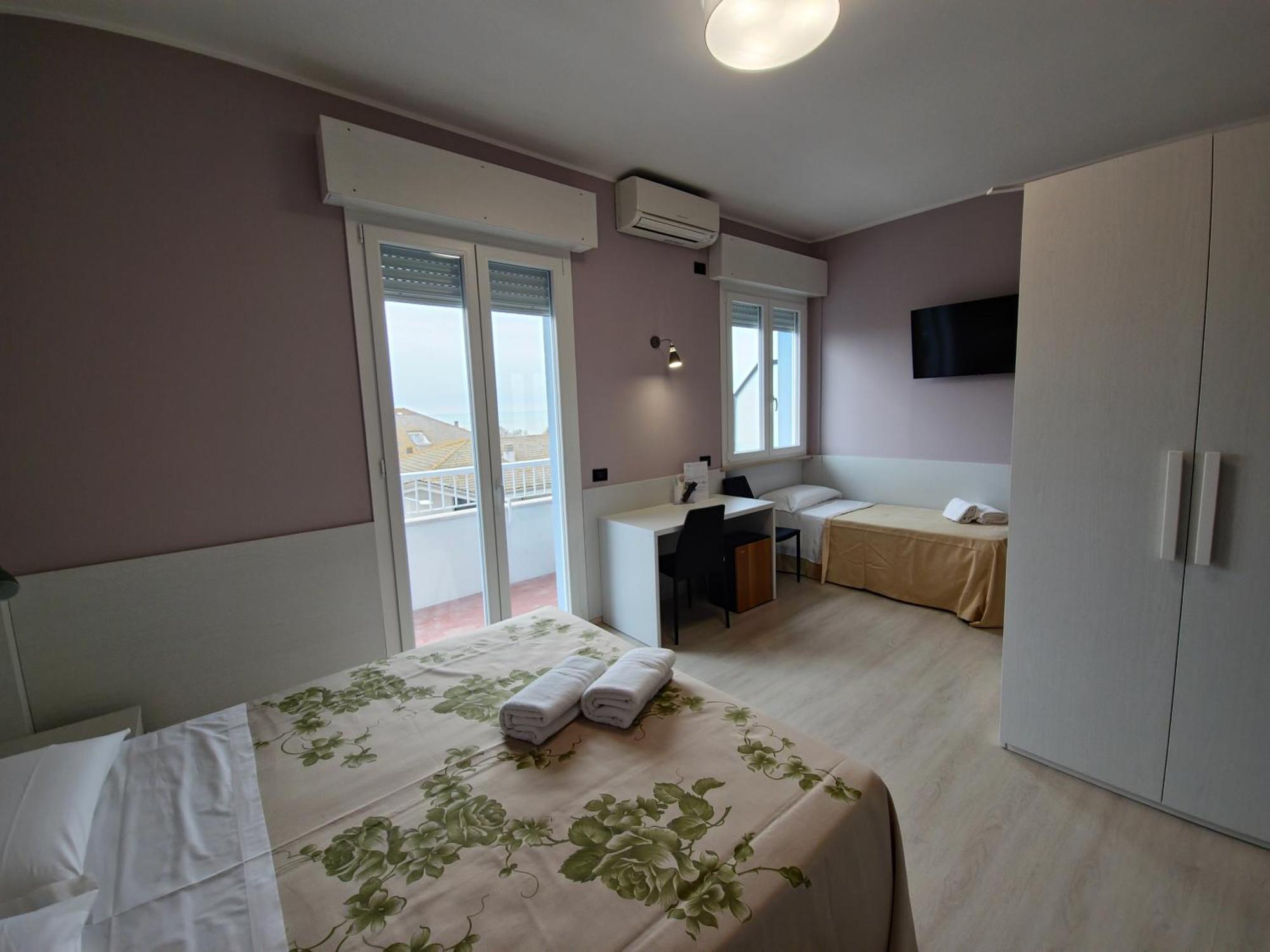 Hotel Mondial Porto Recanati Exterior photo