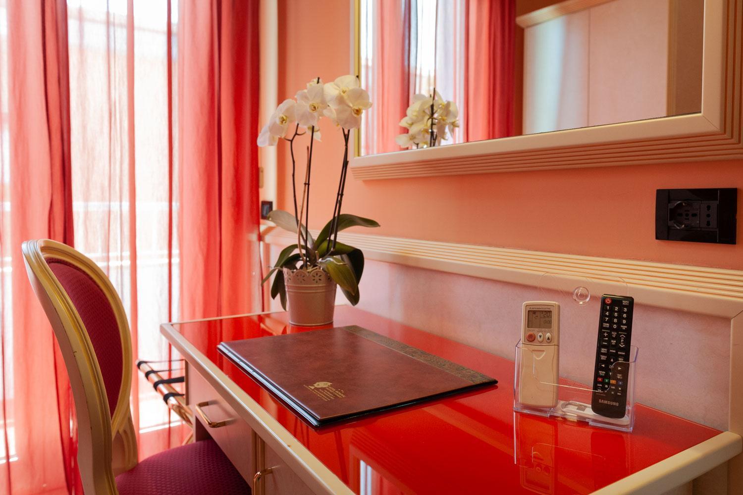Hotel Mondial Porto Recanati Exterior photo