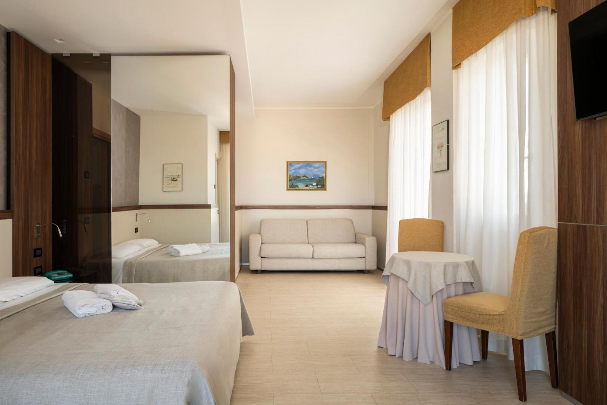 Hotel Mondial Porto Recanati Exterior photo