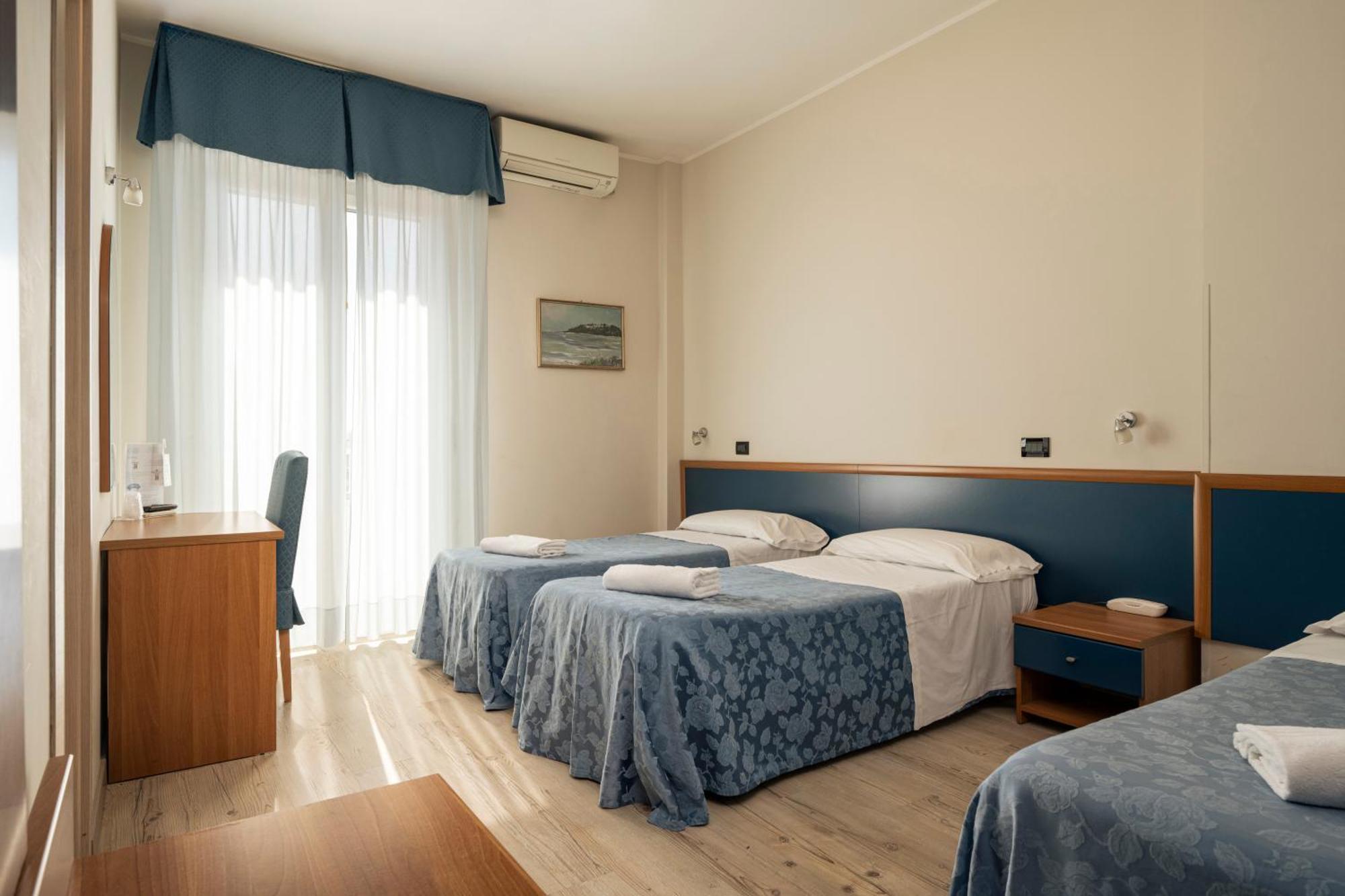 Hotel Mondial Porto Recanati Exterior photo