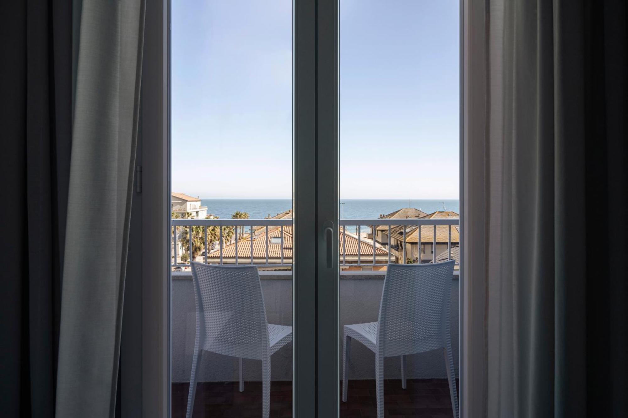 Hotel Mondial Porto Recanati Exterior photo