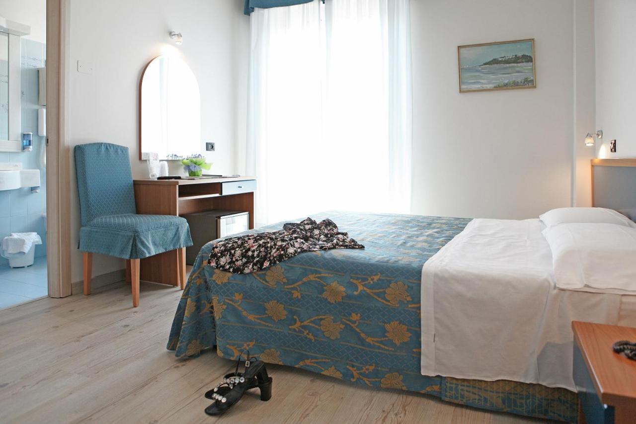 Hotel Mondial Porto Recanati Exterior photo